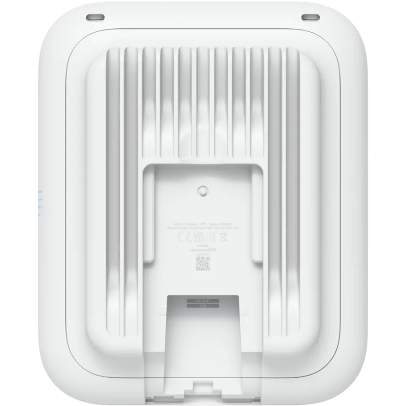 Ubiquiti U7-Outdoor All-weather WiFi 7 AP with 4 spatial streams, an integrated directional super antenna, and versatile mountin
