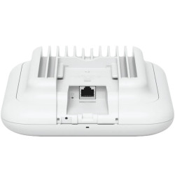 Ubiquiti U7-Outdoor All-weather WiFi 7 AP with 4 spatial streams, an integrated directional super antenna, and versatile mountin
